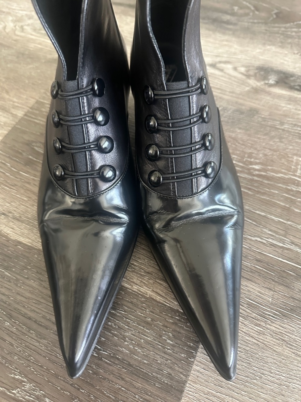 Rare John Fluevog Size 9 Pointed Lace-Up Black Patent Ankle Boots - - Picture 5 of 17